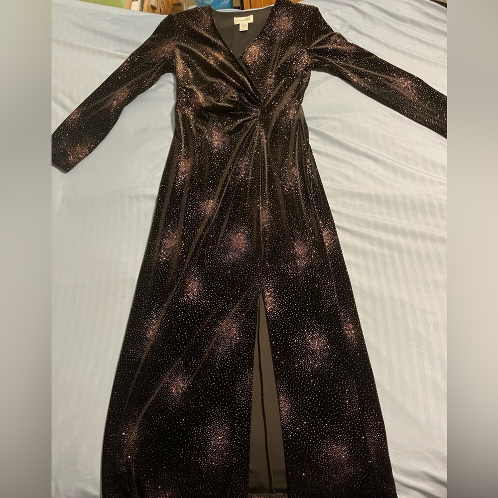 Glamorous Black and Gold Long Sleeve Dress